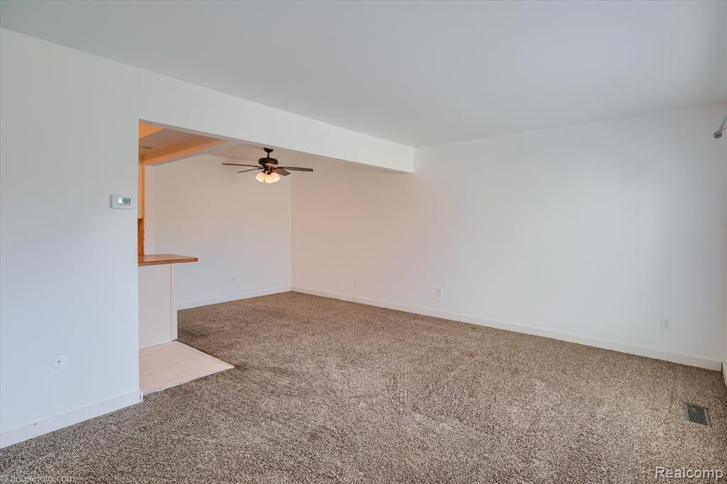 29780 City Center Drive, 3, Warren, MI 48093 — Photo 9