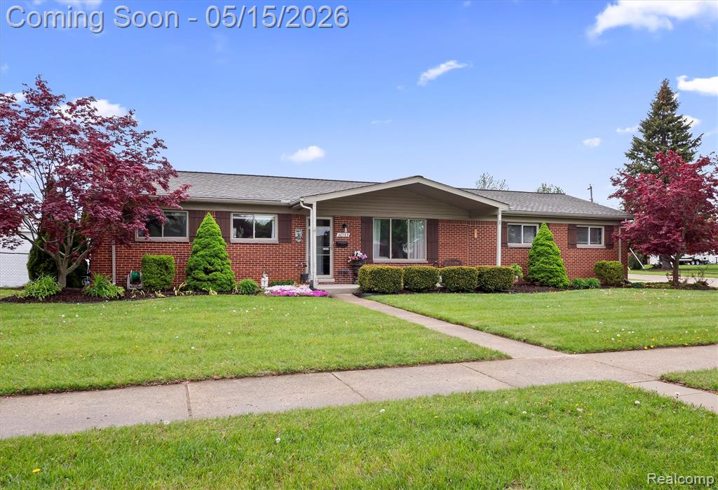 40769 Flagstaff Drive, Sterling Heights, MI 48313 — Photo 7