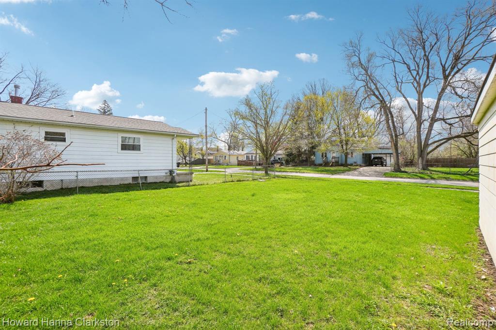 967 Darling Street, Flint, MI 48532 — Photo 18
