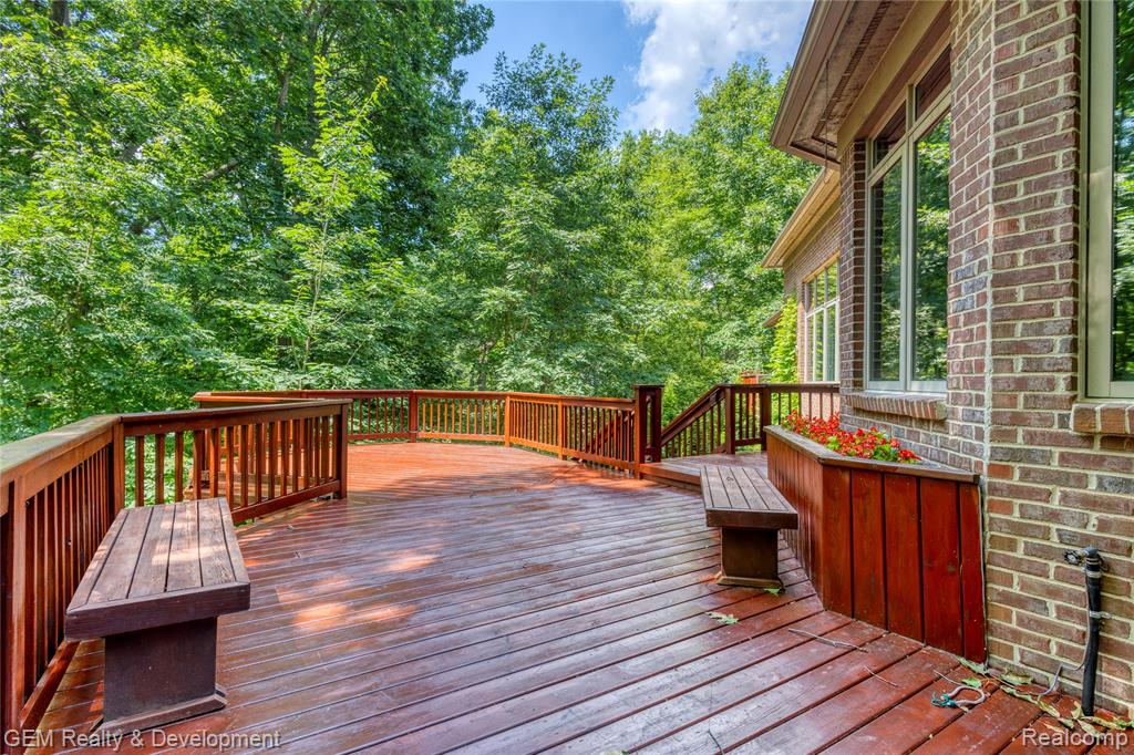 9054 Green Hickory Lane, Fenton, MI 48430 — Photo 64