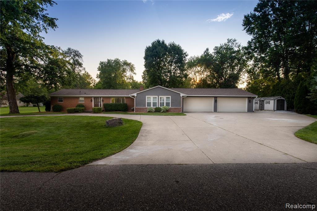 6655 Norton Drive, Troy, MI 48085 — front exterior