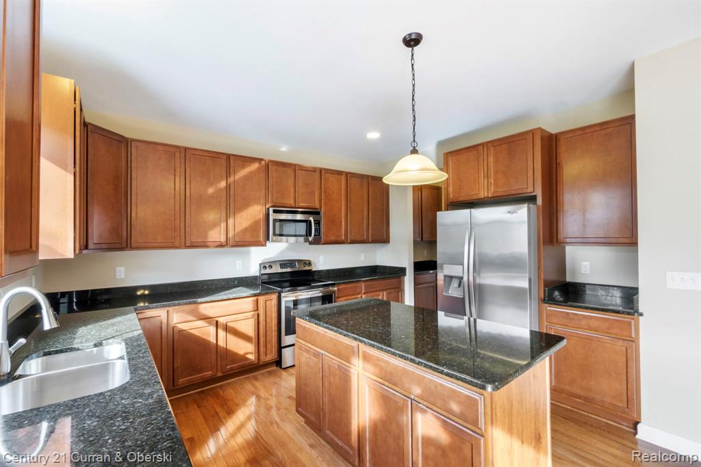 51207 Brompton, Novi, MI — Photo 17