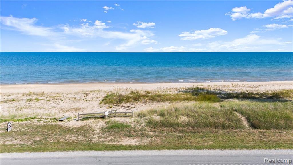 6885 N US Highway 23 E, Oscoda, MI 48750 — Photo 44
