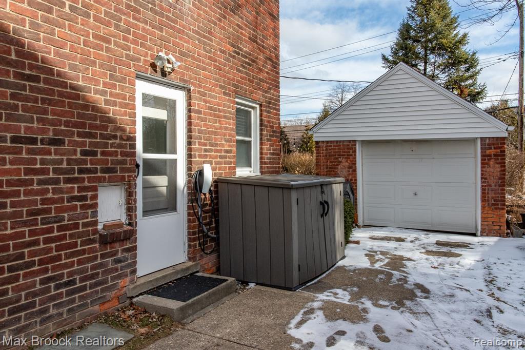 26434 Wyoming Road, Huntington Woods, MI — Photo 45