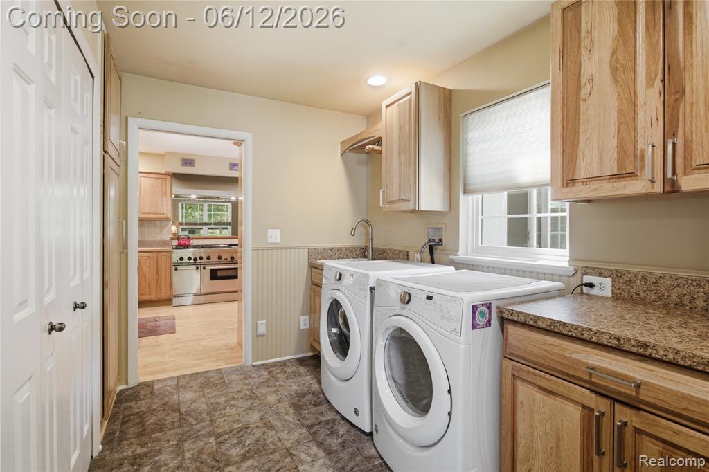 830 Hemingway Road, Lake Orion, MI 48362 — Photo 17