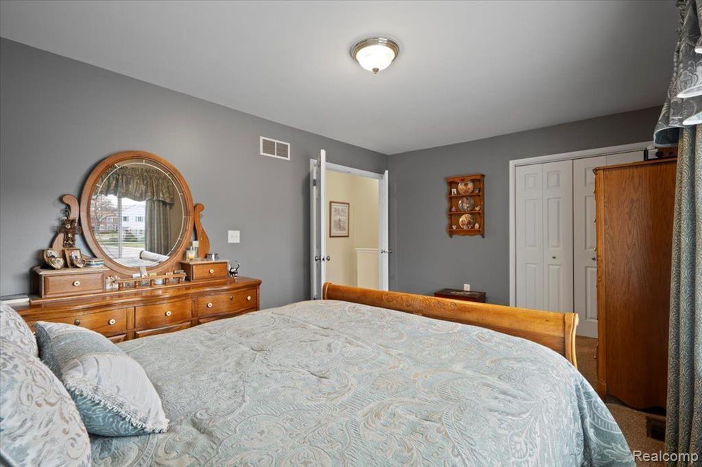 1818 SHIRE, Royal Oak, MI 48073 — Photo 26