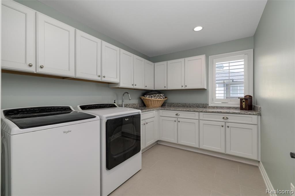 3010 E Bradford Drive, Bloomfield Hills, MI 48301 — Photo 33