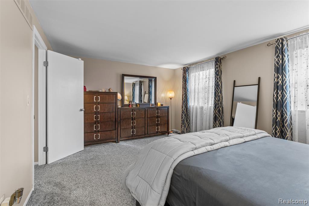 42258 Norwood Court, Wayne, MI 48167 — Photo 21