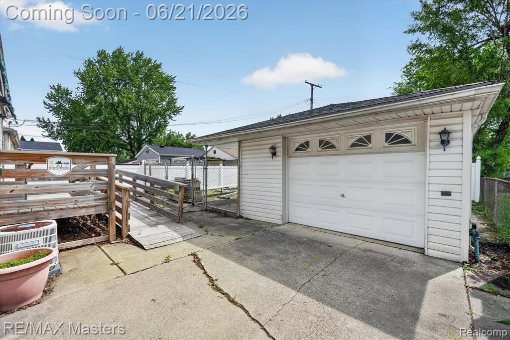 6449 Huron Street, Taylor, MI 48180 — Photo 37