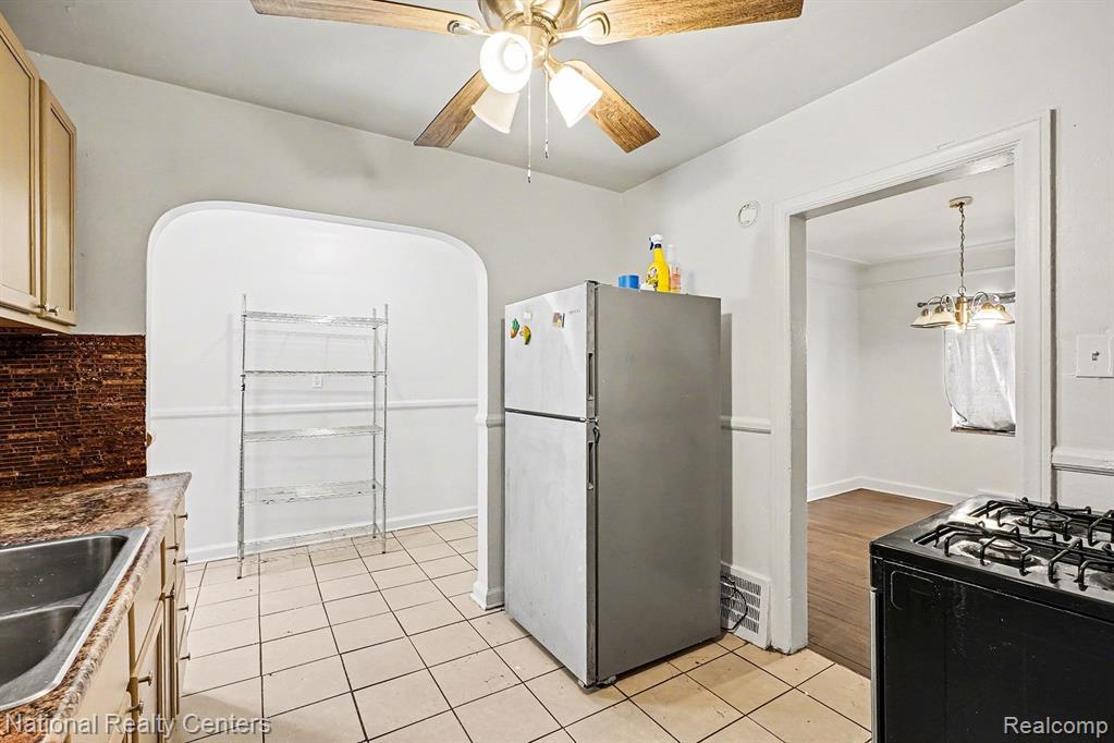 20015 Stotter Street, Detroit, MI 48234 — Photo 7
