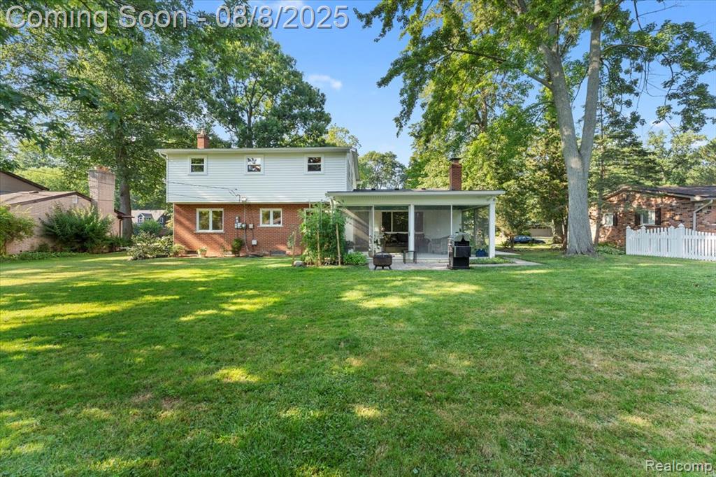 8751 Woodside Drive, Grosse Ile, MI 48138 — Photo 38