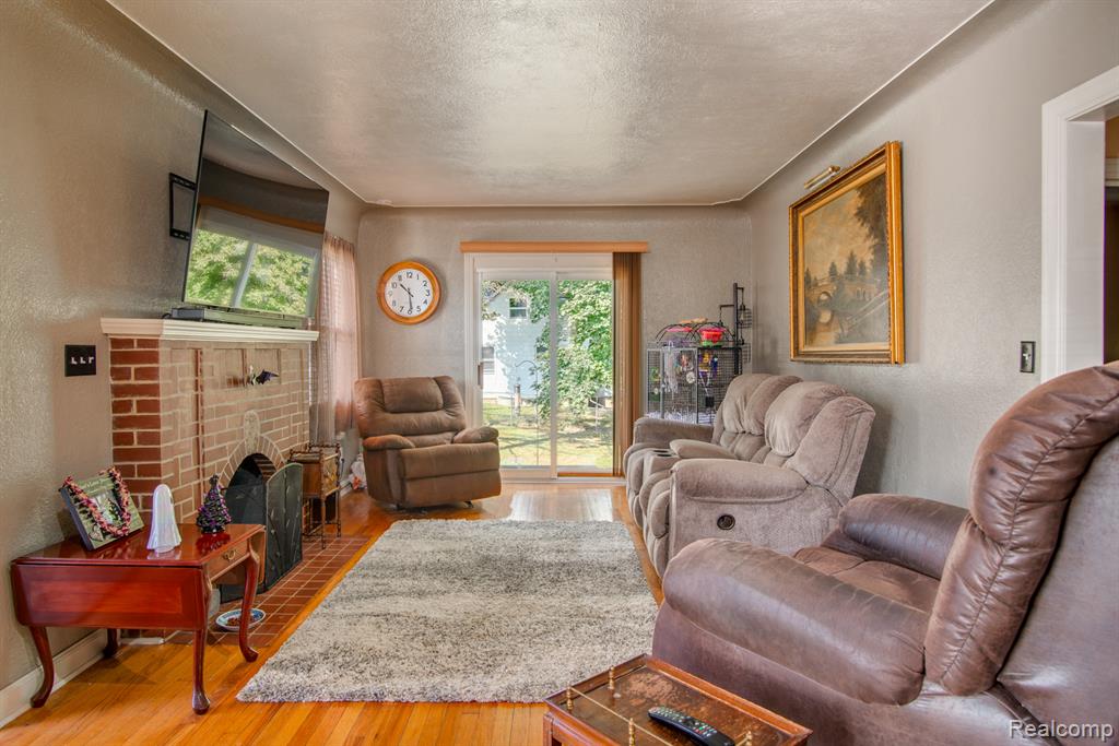 657 Monroe Avenue, Mount Morris, MI 48458 — Photo 3