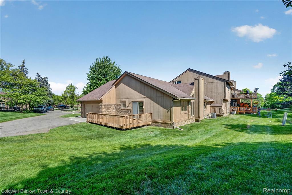 6172 Westbrooke Drive, West Bloomfield, MI — Photo 42