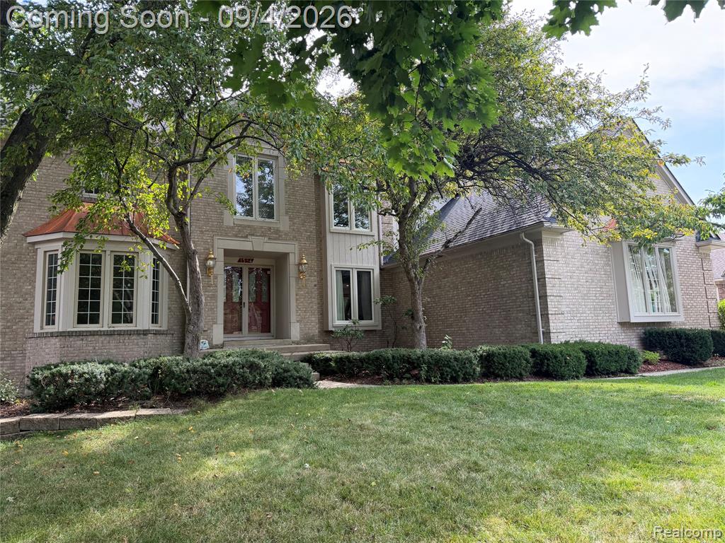 1594 Arbor Creek Drive, Rochester Hills, MI 48306