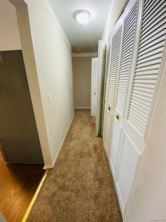 490 FOX HILLS Drive N, 8, Bloomfield Hills, MI 48304 — Photo 8