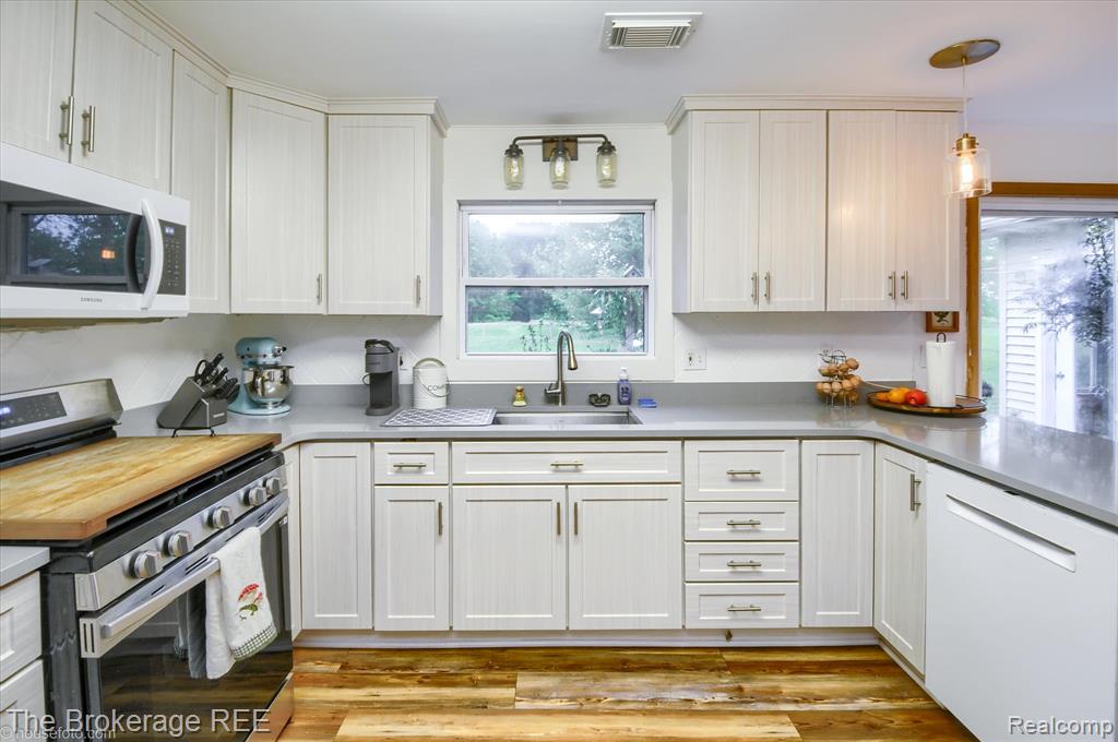 11305 Cook Road, Gaines Vlg, MI 48436 — Photo 13