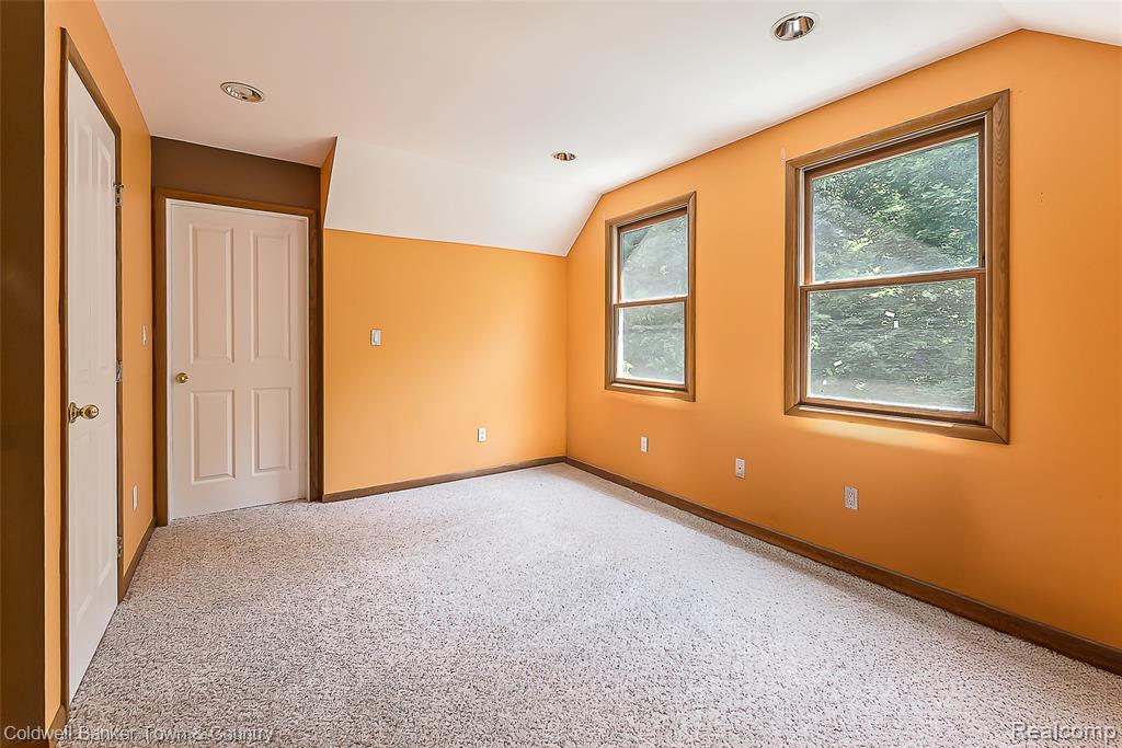 11527 McGregor Road, Pinckney, MI 48169 — Photo 14