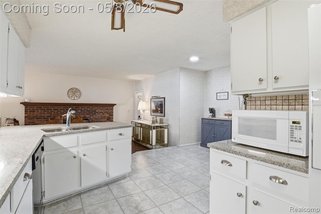 44088 Yorkshire Drive, Canton, MI 48187 — Photo 10