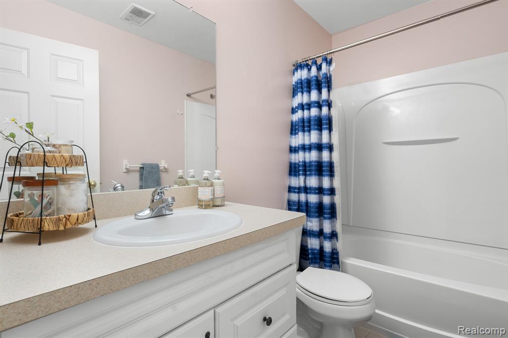 43492 Pendleton Circle, 12, Sterling Heights, MI 48313 — Photo 21