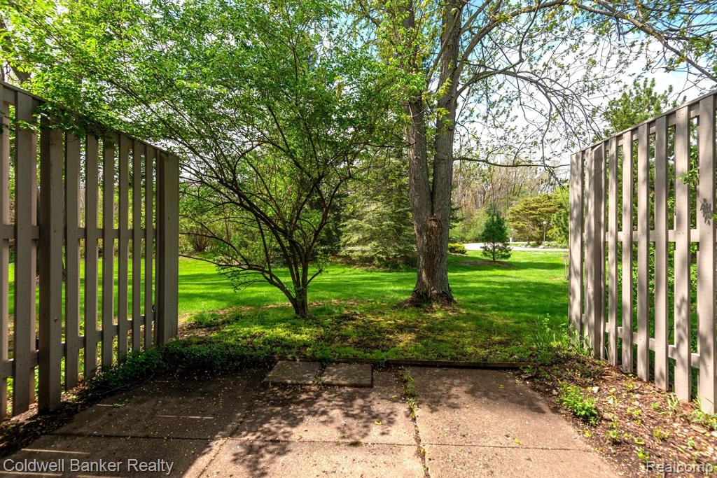 759 PENINSULA, Ann Arbor, MI 48105 — Photo 3