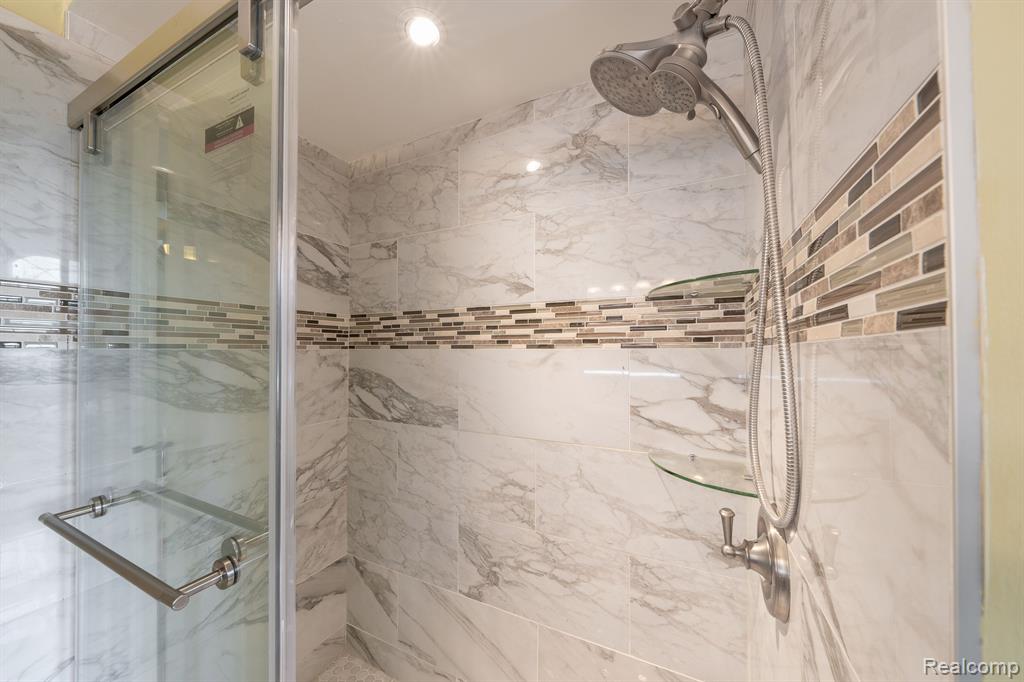 47116 MARISA Court, Plymouth, MI 48170 — Photo 32