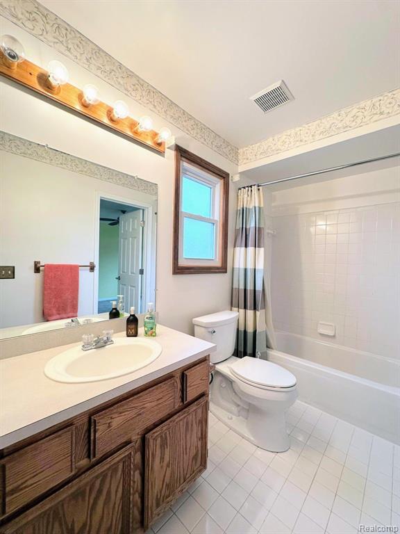 54795 BRADSHAW Drive, New Baltimore, MI 48047 — Photo 28