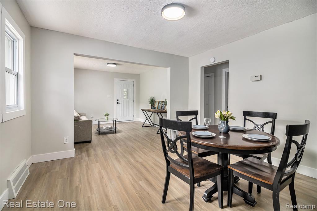 927 N LAFAYETTE Avenue, Royal Oak, MI 48067 — Photo 8
