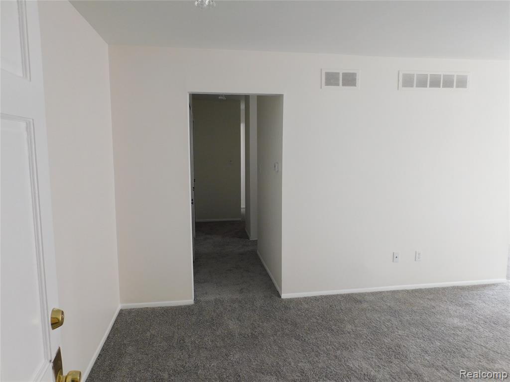 30268 Southfield Road, 229, Southfield, MI 48076 — Photo 3