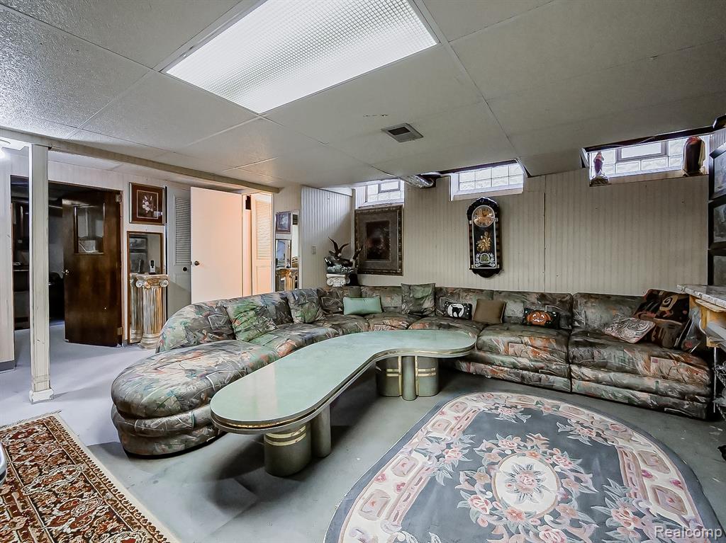 5152 Bayside Drive, Troy, MI 48098 — Photo 38