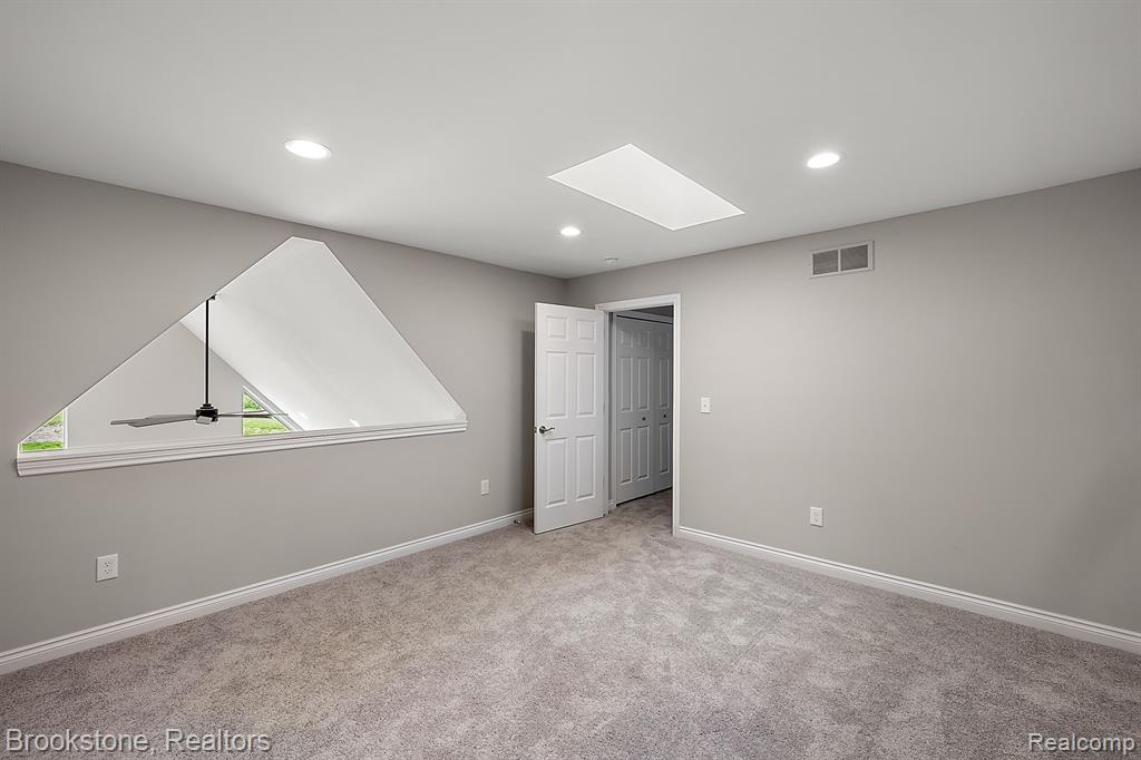 46682 Emerald Creek Drive, Shelby Twp, MI 48315 — Photo 37