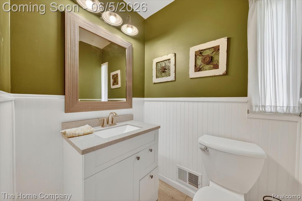 31302 Saratoga Avenue, Warren, MI 48093 — Photo 25