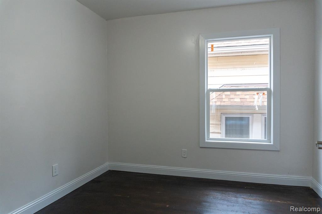 3927 SAINT CLAIR Street, Detroit, MI 48214 — Photo 28