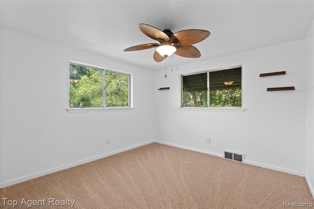 19780 Oakfield Street, Detroit, MI 48235 — Photo 16