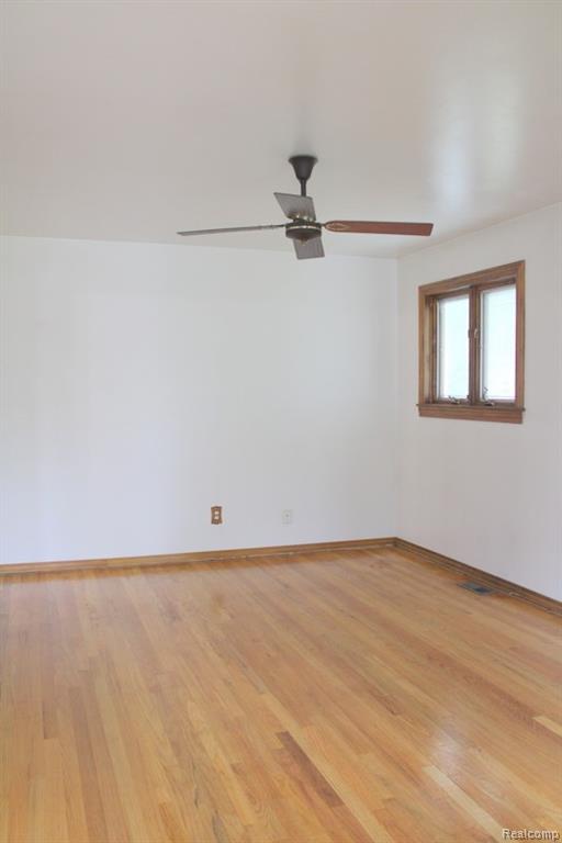 907 Farnham Avenue, Lincoln Park, MI 48146 — Photo 14