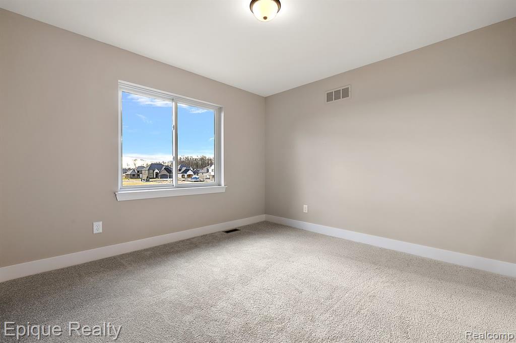 50605 Mistwood Drive, Macomb, MI 48042 — Photo 34