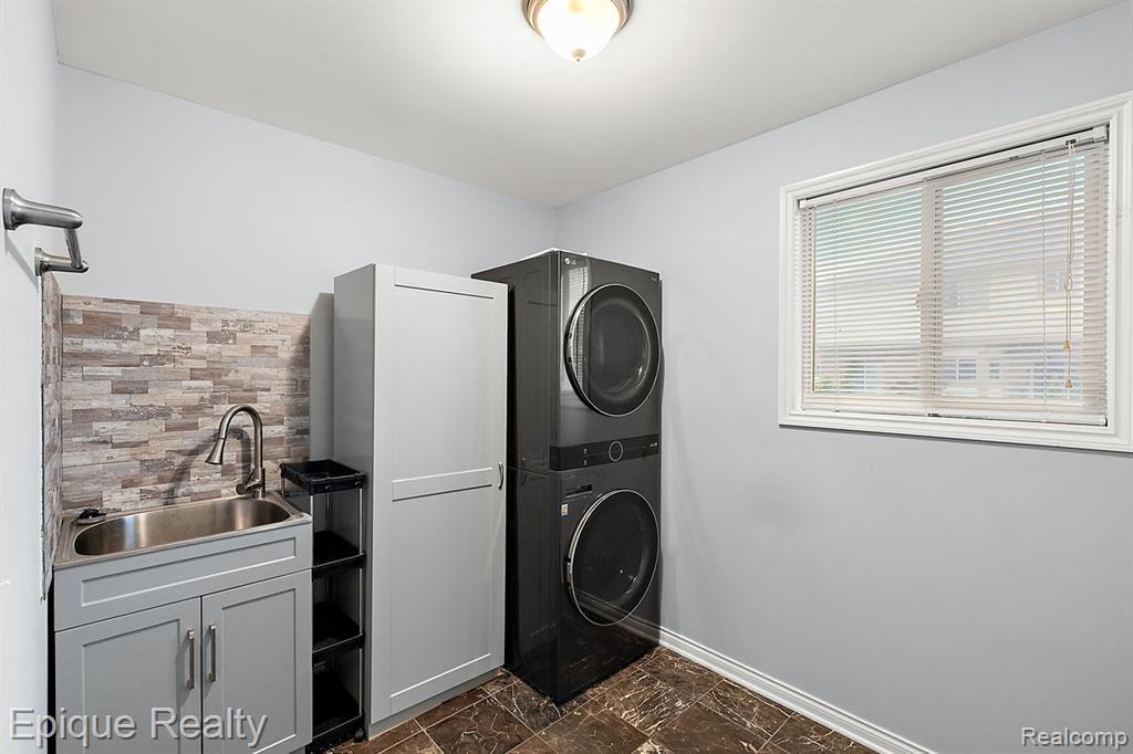 4527 Rochester Road, Troy, MI 48085 — Photo 37