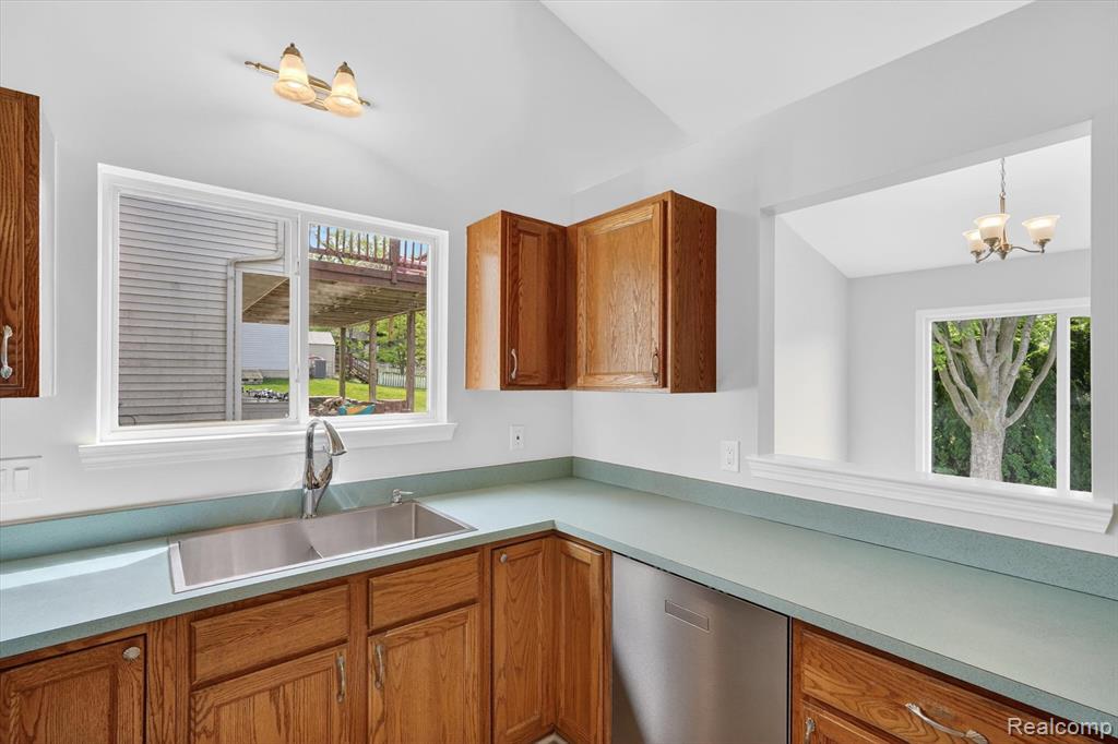 1641 Chelsea Circle, Howell, MI 48843 — Photo 12