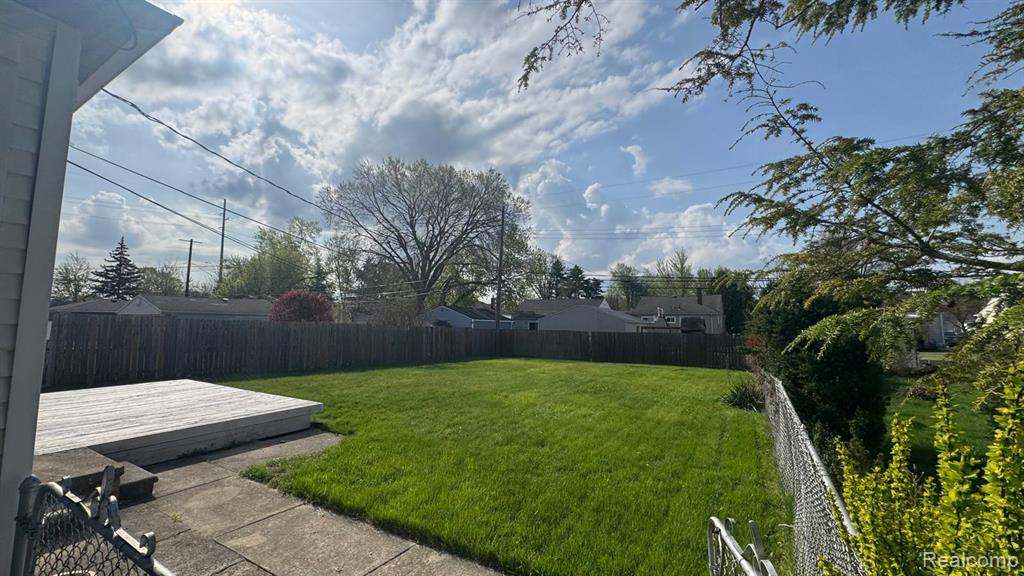 29455 Rosslyn Avenue, Garden City, MI — Photo 14
