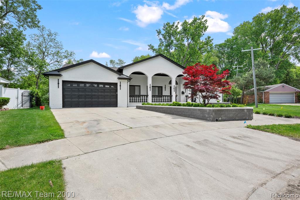 6302 Burger Street, Dearborn Heights, MI 48127 — Photo 8