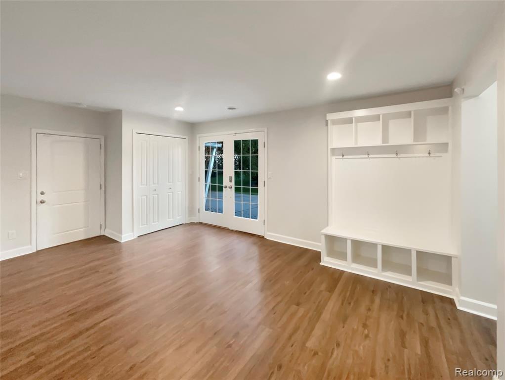 26018 Whipple Street, Novi, MI — Photo 15