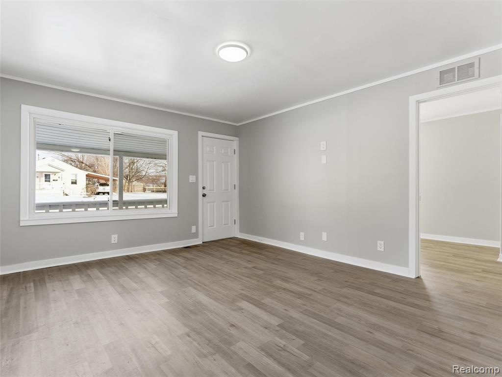 23449 Carlisle Avenue, Hazel Park, MI 48030 — Photo 5