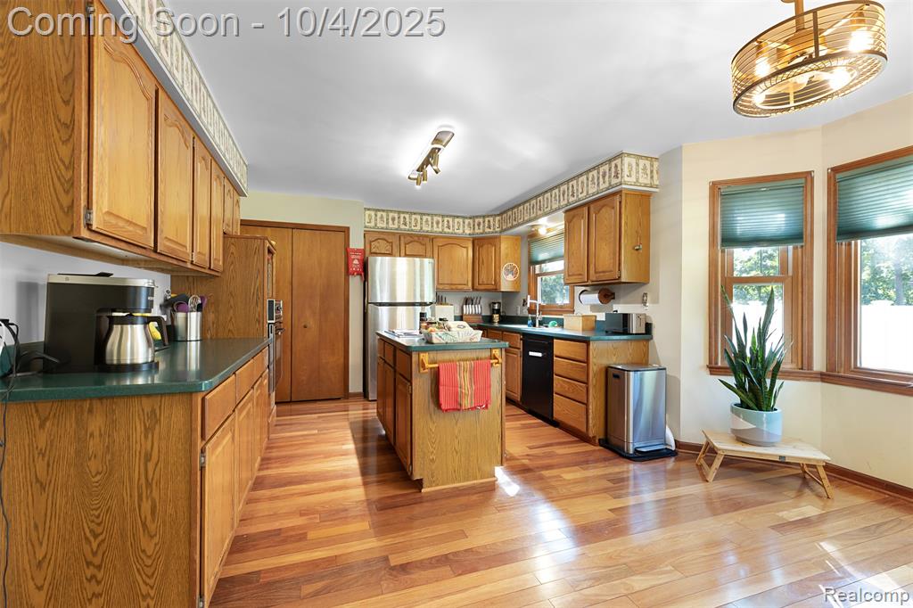 8614 Island Boulevard, Grosse Ile, MI 48138 — Photo 7