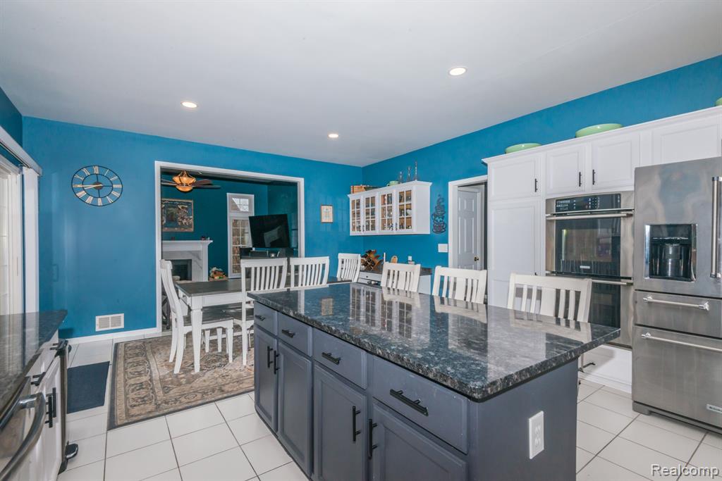 46009 WINDRIDGE Lane, Canton, MI 48188 — Photo 19