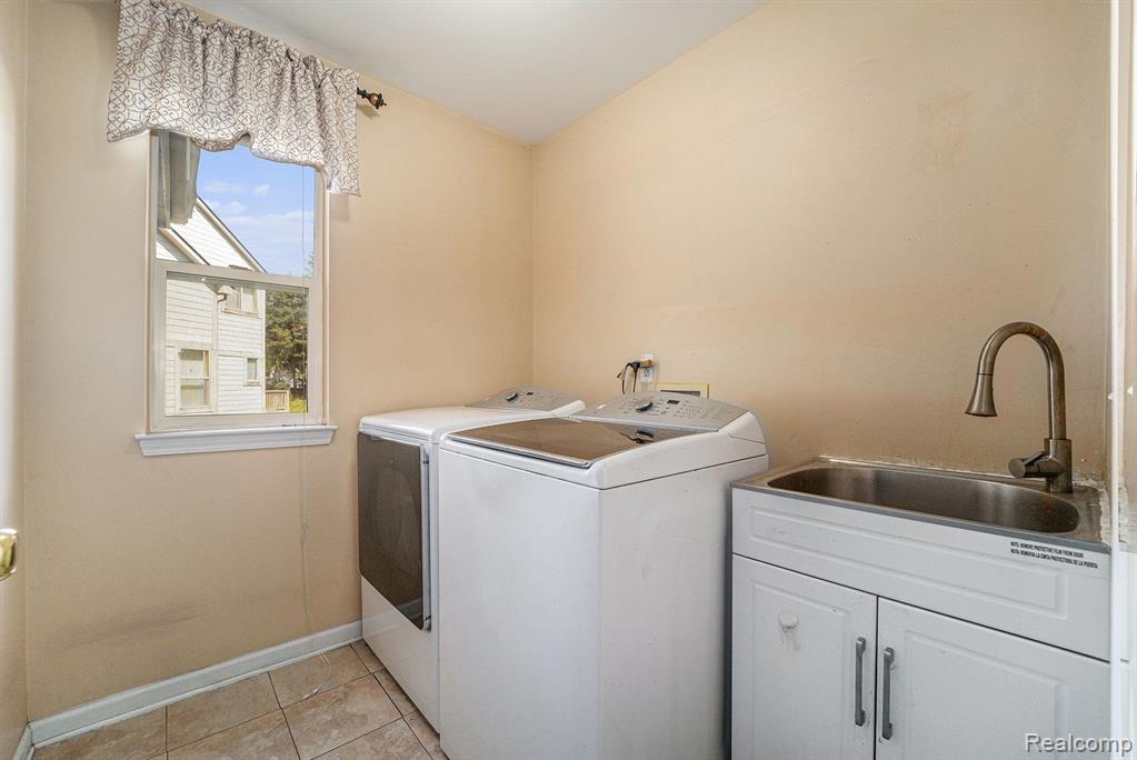 7549 ACORN HILL Court, West Bloomfield, MI 48323 — Photo 34