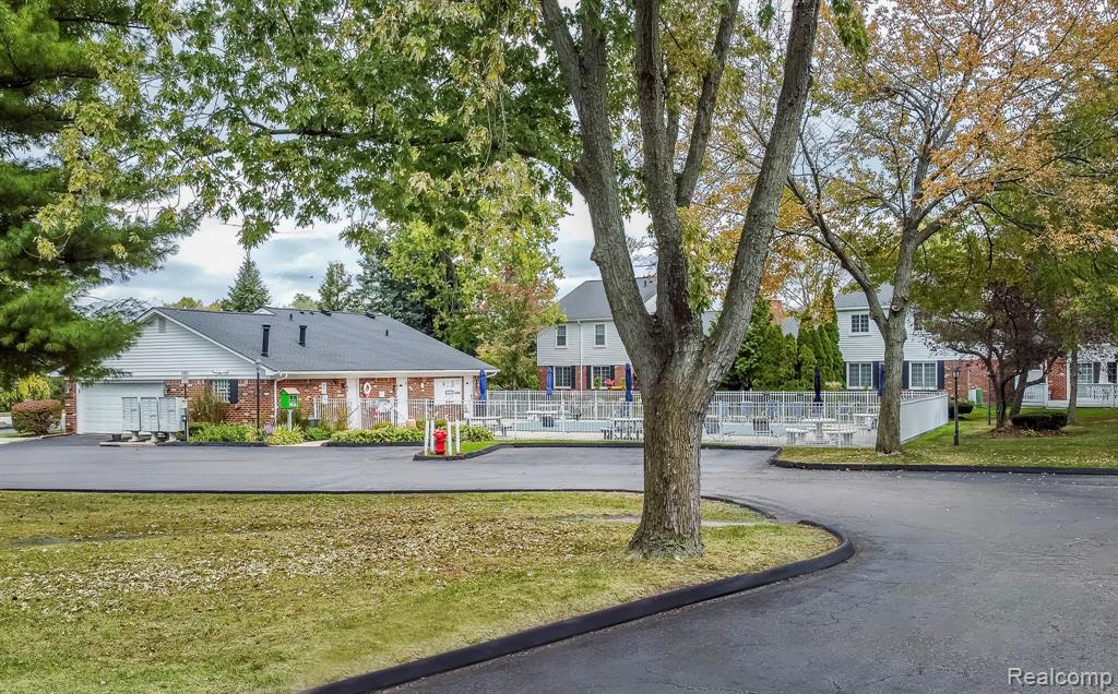 1524 Georgetown Drive, 32, Bloomfield, MI 48304 — Photo 25