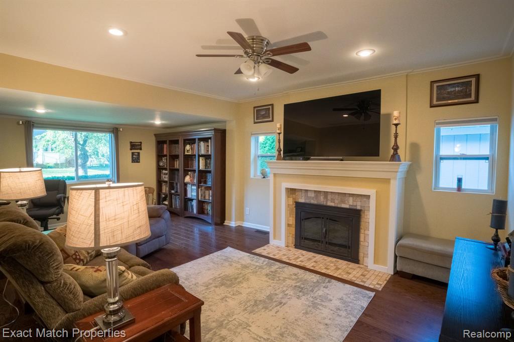 6735 BUCKLAND Avenue, West Bloomfield, MI 48324 — Photo 19