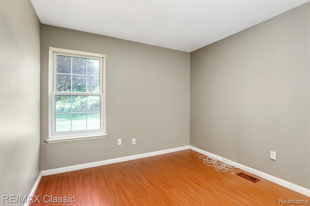 41716 ONAWAY Drive, Northville, MI 48167 — Photo 15