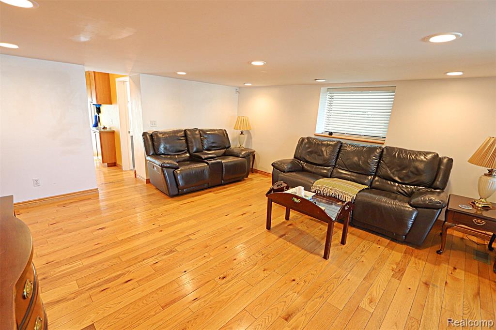 412 E Shore Drive, Whitmore Lake, MI 48189 — Photo 21