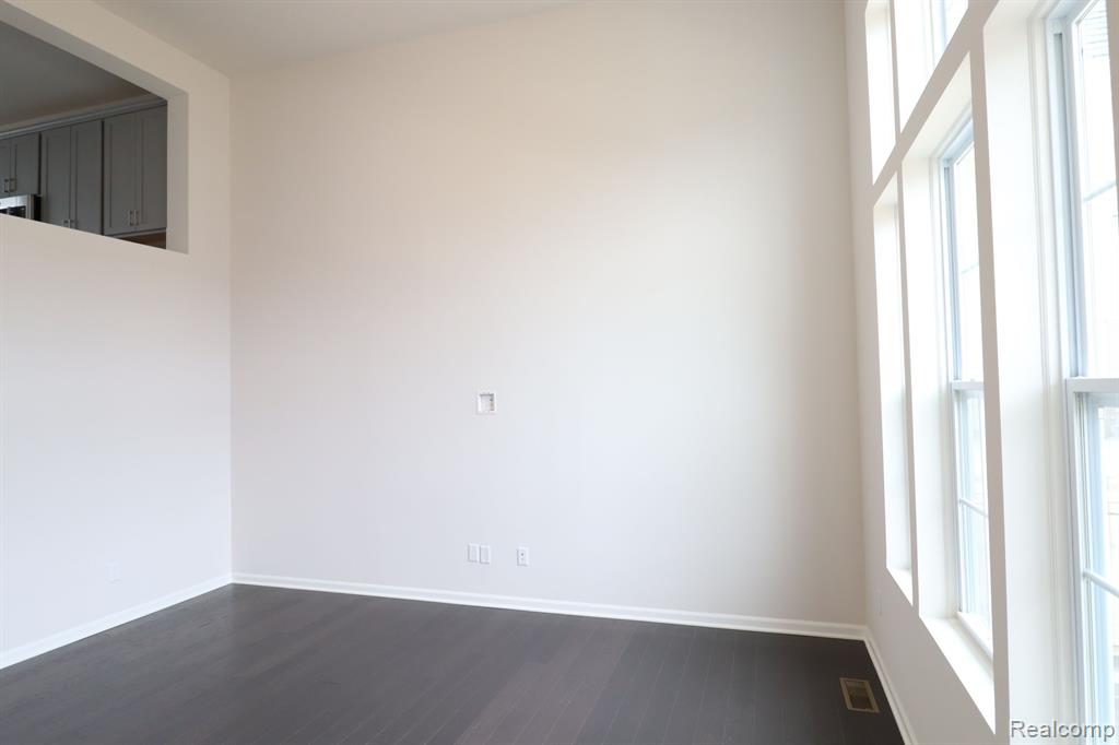 49575 LANTERN Way, Canton, MI 48188 — Photo 4
