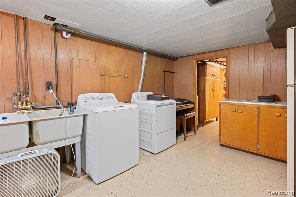 4436 Carmanwood Drive, Flint, MI 48507 — Photo 25